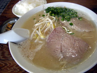 福岡市　西区　ラーメン　倉平