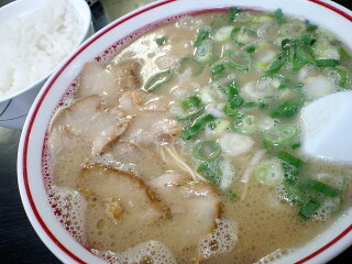 福岡　ラーメン　福重家