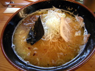 福岡市中央区　薬院　麺劇場　玄瑛　ラーメン