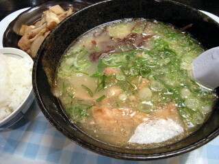 福岡　博多駅前　ラーメン　稀鳥屋