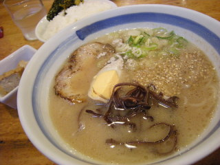 福岡 赤坂 ラーメン 鈴木商店