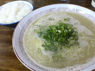 ekimae02.JPG