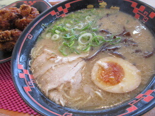 福岡　ラーメン　博多区　ラー麦や　カレーラーメン