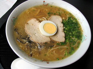 福岡 粕谷 ラーメン 金魚