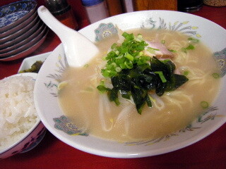 福岡　ラーメン　荒江　琴香