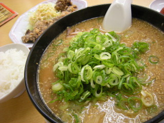 味噌らーめん　来来亭　福岡　博多区　空港