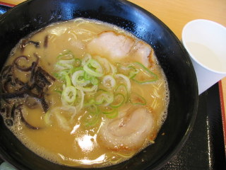 福岡　ラーメン　一黒丸