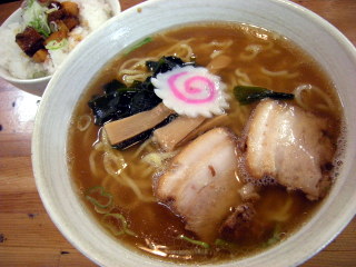 福岡　早良区　小田部　源八　ラーメン　玄八