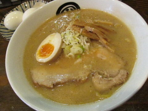 一山一家　福岡　ラーメン　札幌　味噌