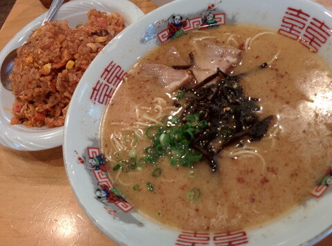 朝美食堂　福岡　ラーメン　西新　チキンライス