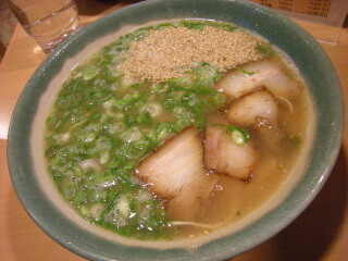 福岡　ラーメン　すみちか　一歩亭