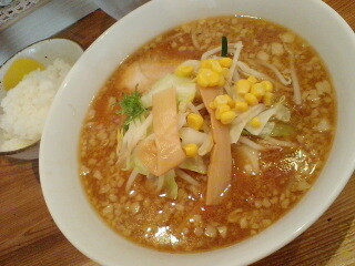 福岡　味噌ラーメン　けごんらーめん　警固