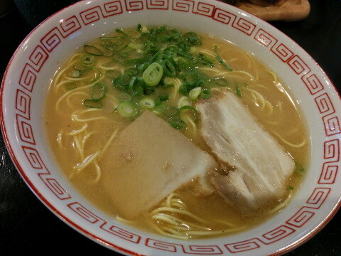 福岡　博多　ラーメン　泰星