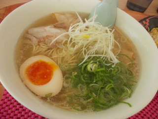 博多　ラーメン　福岡　カレーラーメン