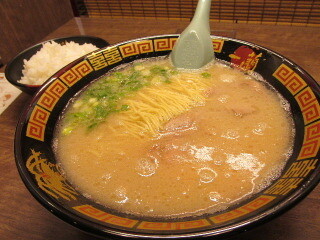 福岡　ラーメン　一蘭の森 Ichirannomori The forest of Ichiran