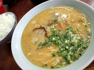 福岡　早良区　梅林　栄ちゃん　ラーメン