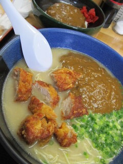 福岡　ラーメン　東区　カレーラーメン