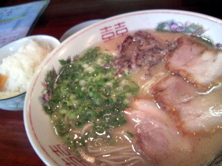 福岡　愛宕　ラーメン　正直屋