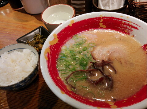 福岡　ラーメン　西区　ららららーめん