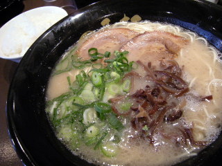 福岡 天神 ラーメン 一香軒