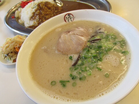 まるたま食堂　久留米　ラーメン　福岡