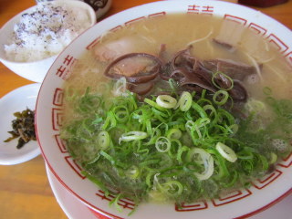 福岡　ラーメン　七福亭　南片江　福岡大学　高田住宅