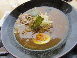 ヨシミ　ブルースカイ　カレー　福岡空港　ラーメン