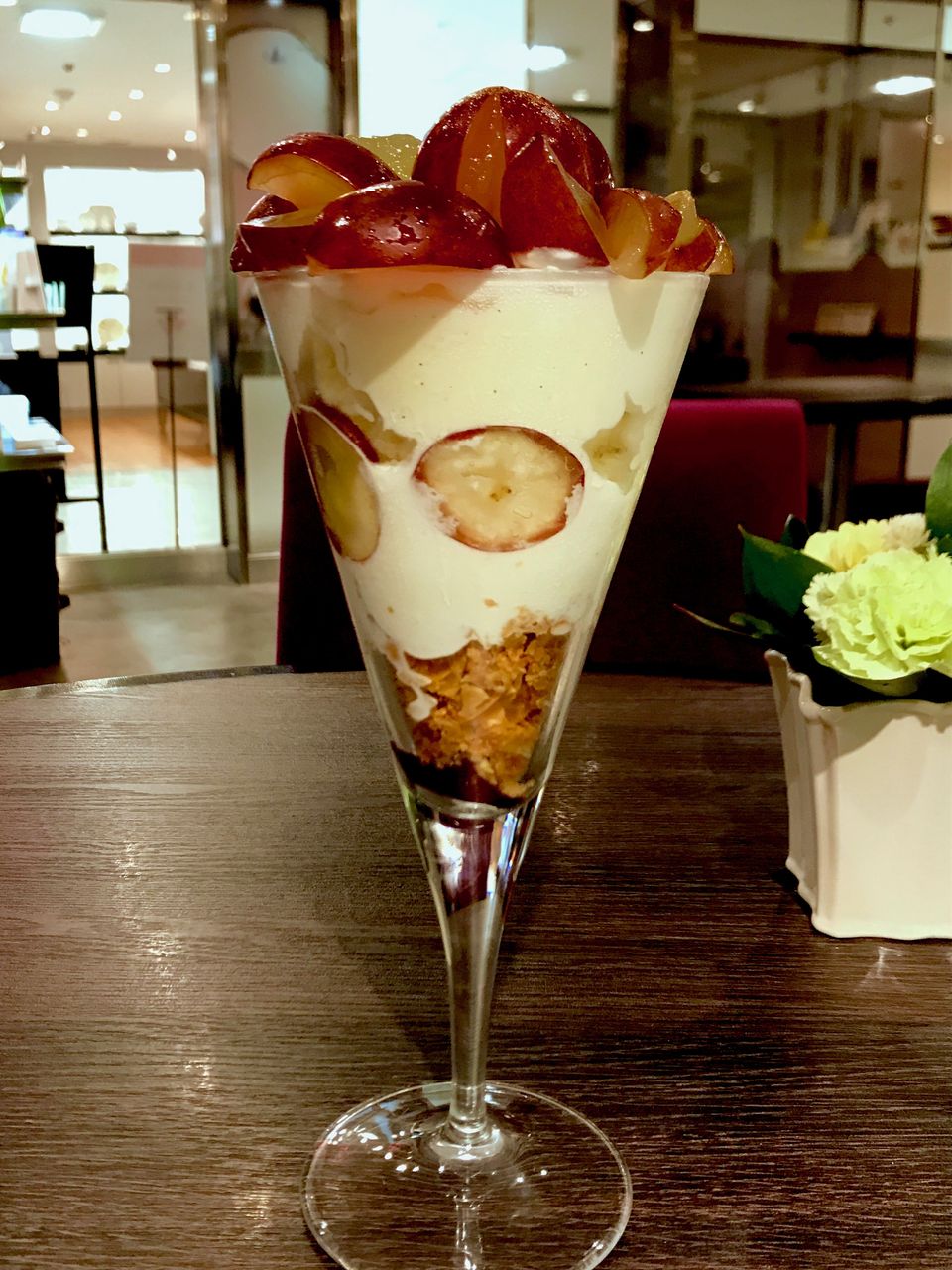 カフェコムサ 石川県産プレミアムぶどう ルビーロマンのパフェ Nobu S House 甘味録