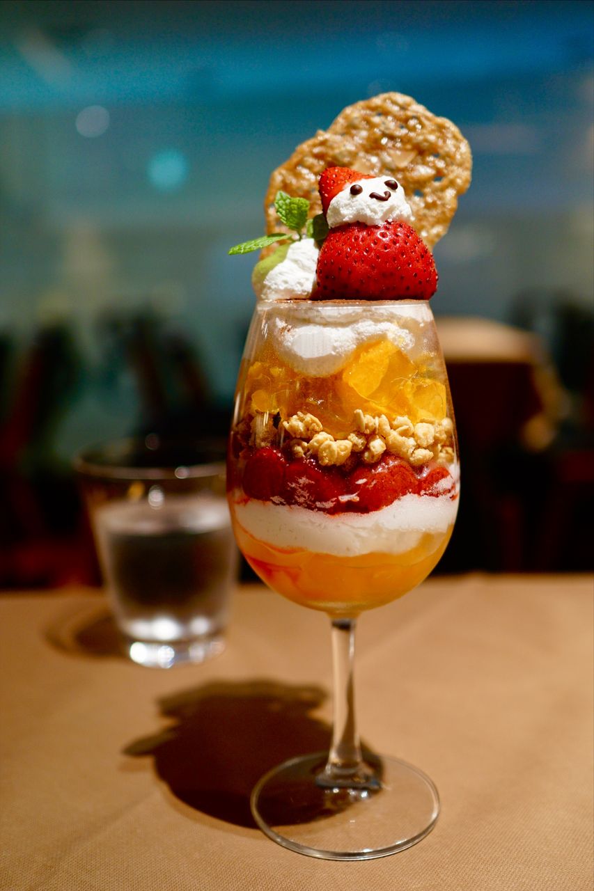 #表参道ヒルズクリスマスパフェ ② #37ローストビーフ「みかんのジュレといちごのパフェ」 : nobu's house/甘味録