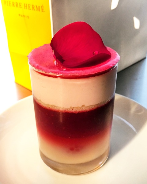 #ピエールエルメ「エモーション イスパハン」 : nobu's house/甘味録