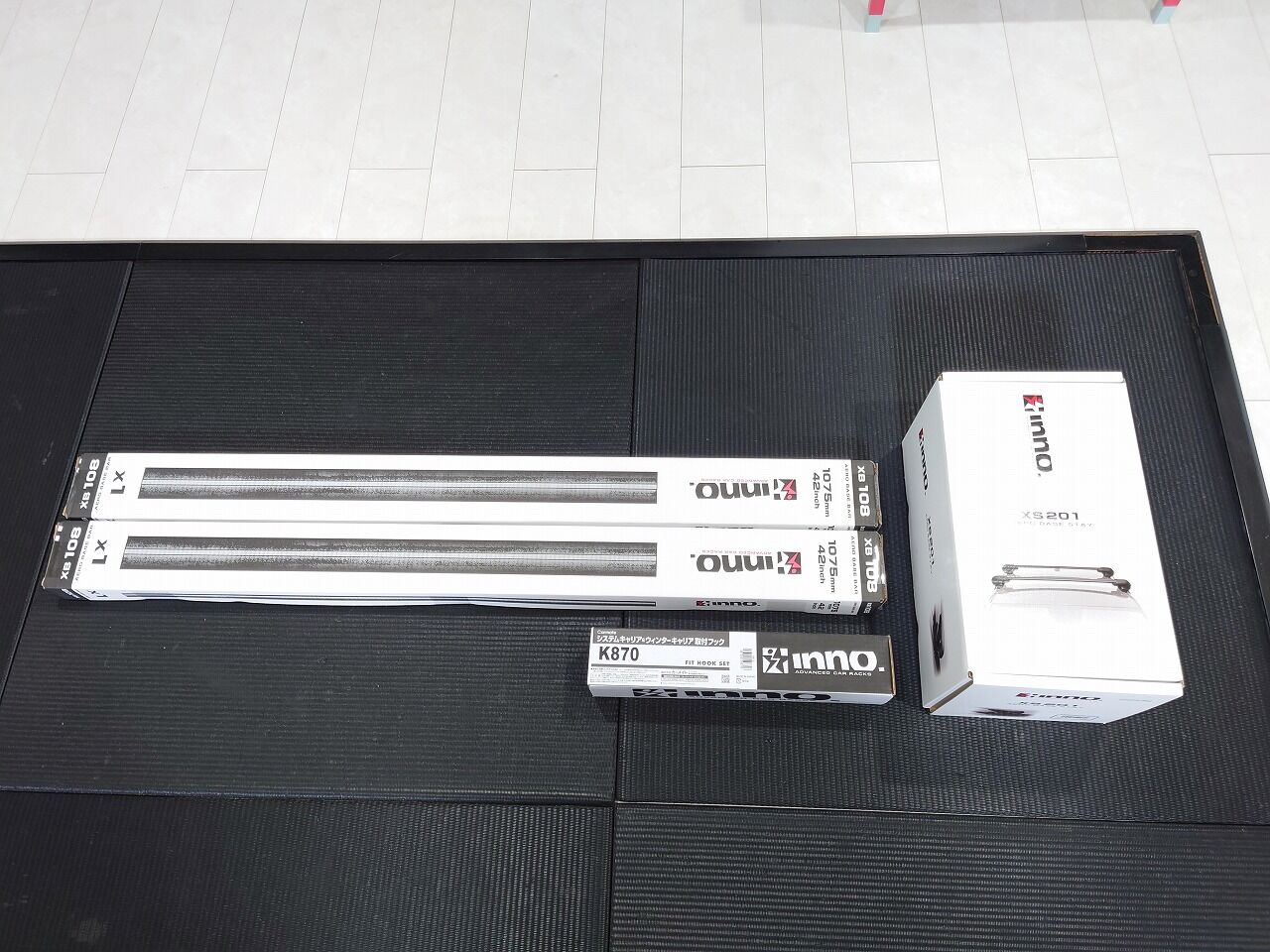 INNOエアロベースバー(プリウスα用)、ルーフボックスBR56WH 【公式通販】