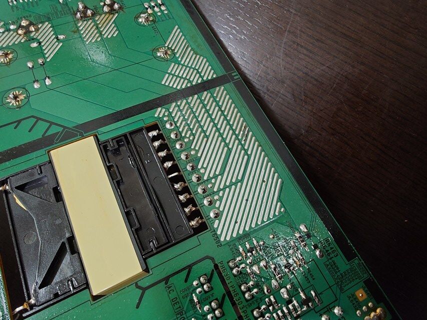家電】BRAVIA KDL-55W920A 赤点滅4回を修理してみた : Fw:hobby