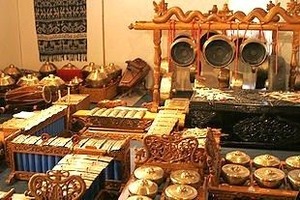 ガムラン楽器