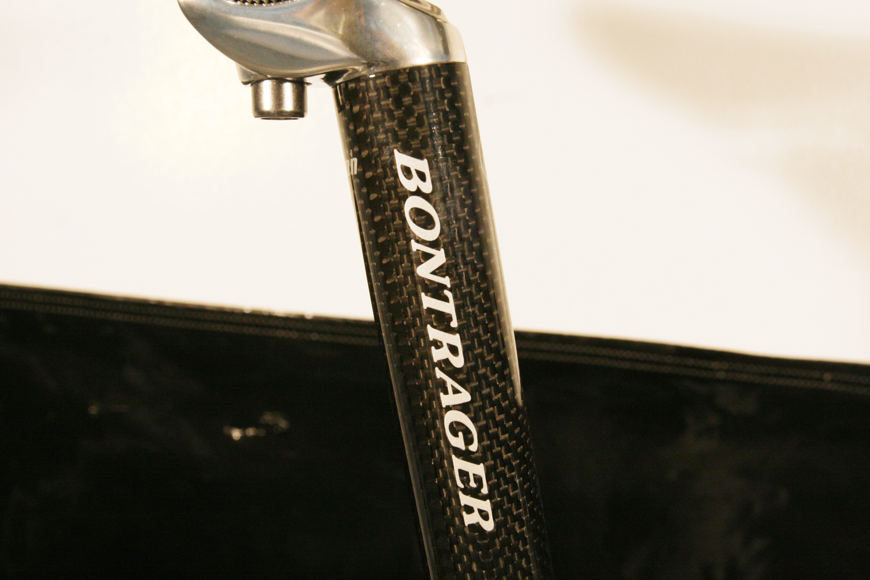  Q-ELITE V 白　53サイズ KLEIN Q eliet 再生 - 荒川コッタレス