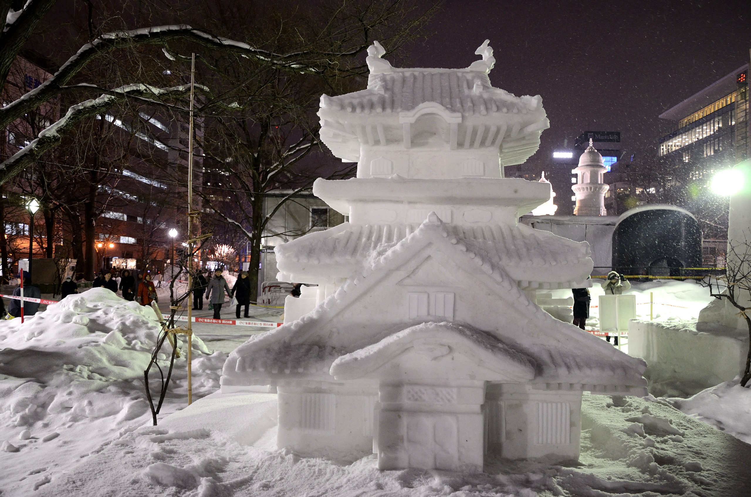 氷 雪のアート 因画応報