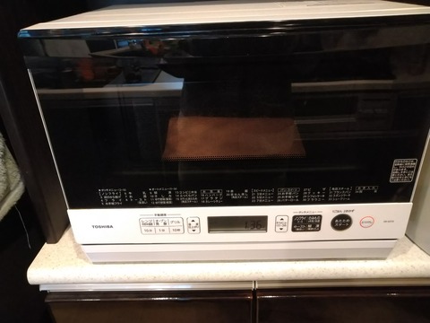ぎんなんを封筒に入れて電子レンジでチンする