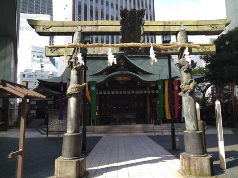 銅鳥居