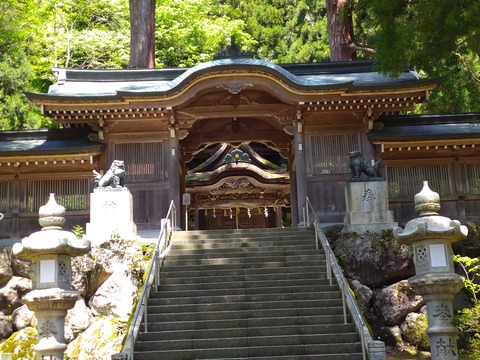 岡太神社・大瀧神社 正門