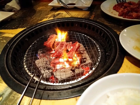 牛角カルビ