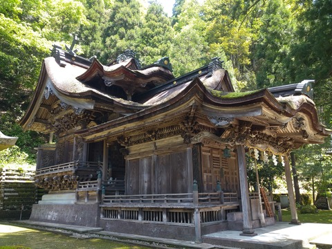 岡太神社・大瀧神社 本殿