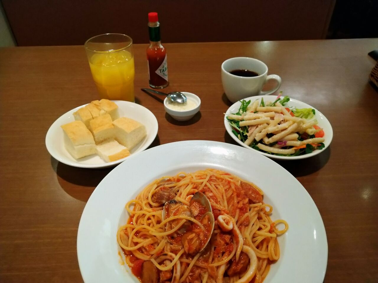 溝の口の カプリチョーザ でランチビュッフェを食べた スパゲッティーが美味しかった ふと思い立ってやってみた グルメな日常 編