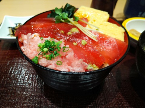 鉄火丼