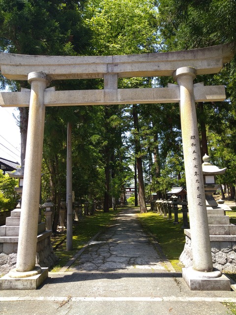 岡太神社・大瀧神社 東の鳥居