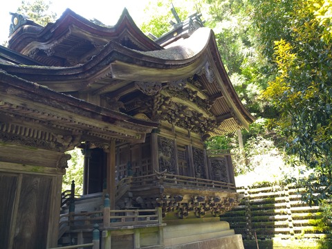 岡太神社・大瀧神社 本殿右