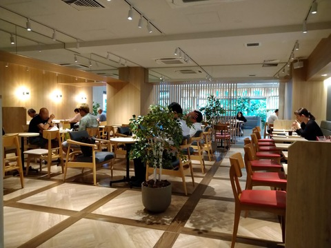 ドトール高田馬場 2階
