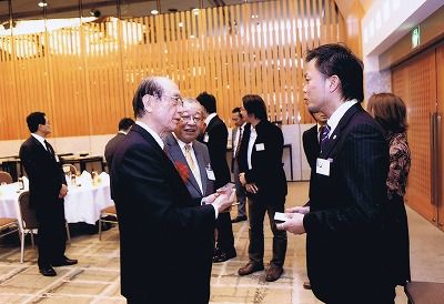 前田大臣を囲む会にて : 京都のリフォーム屋さん by株式会社イノベーション