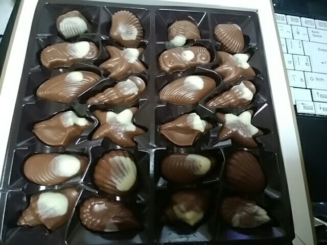 バレンタインチョコはお安めのシェルチョコとコフレド ショコラとフルタのゴールドバーです まんてんブログ