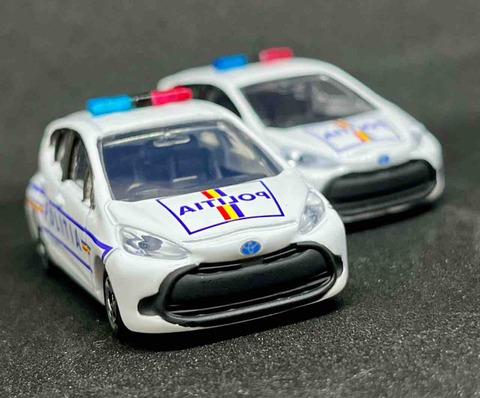 トミカ イオンオリジナル トヨタアクアルーマニア警察10台セット トミカ イオンオリジナルトミカ AEON NO.80 トヨタ アクア