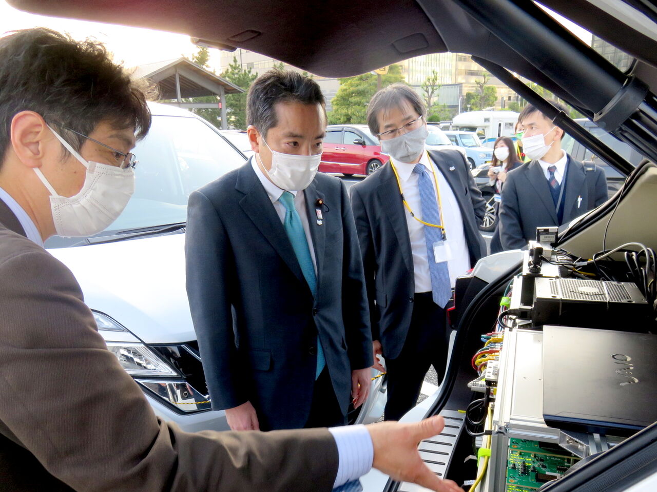5581 自動運転車に試乗 衆議院議員 井上信治の活動報告