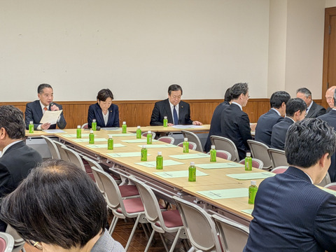 PXL_20251128_043045016